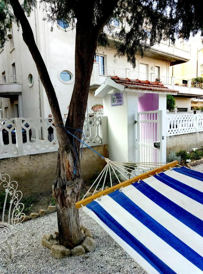 B&B Nonna Lilla Монтесильвано Экстерьер фото